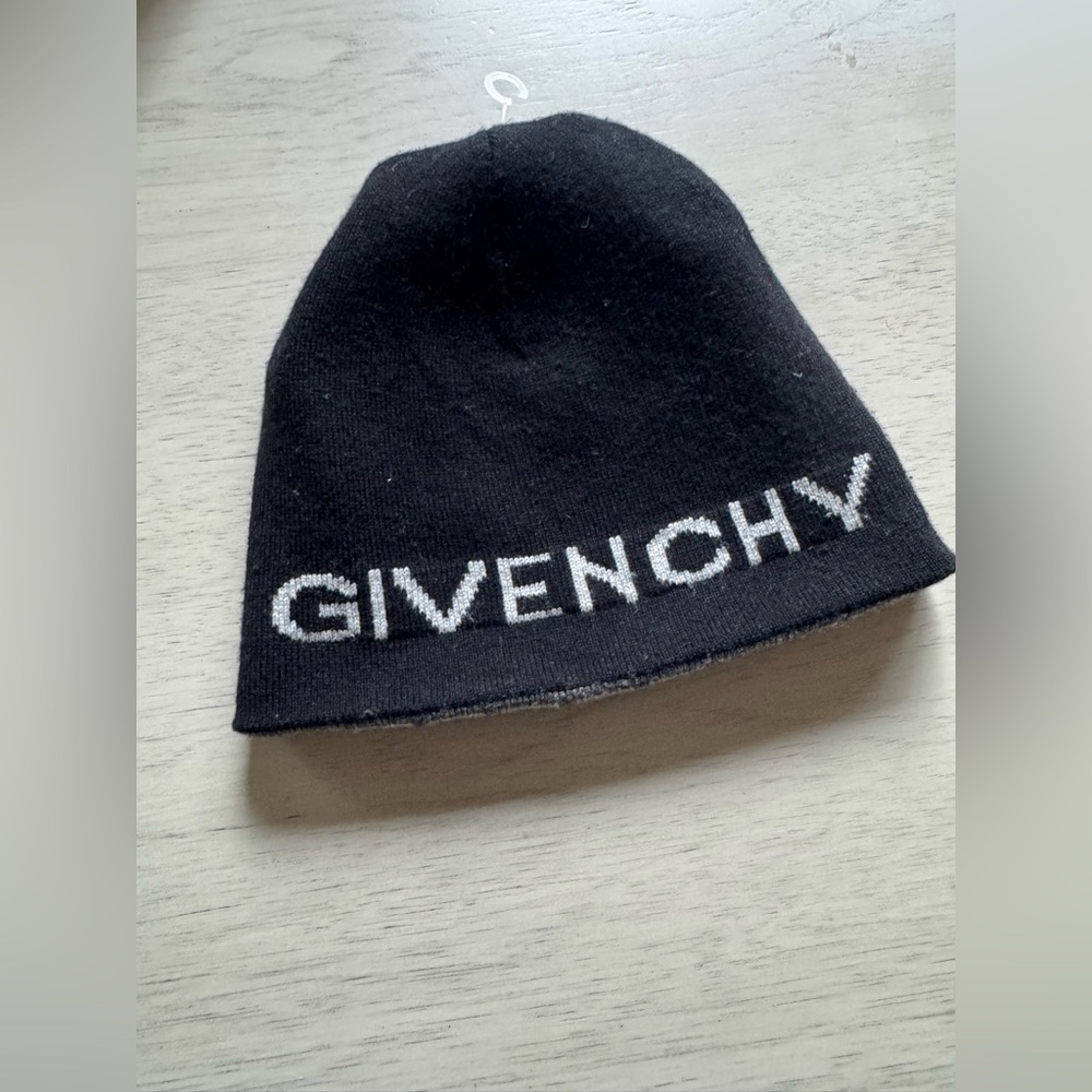 Givenchy black and gray reversible beanie - Picture 8 of 10